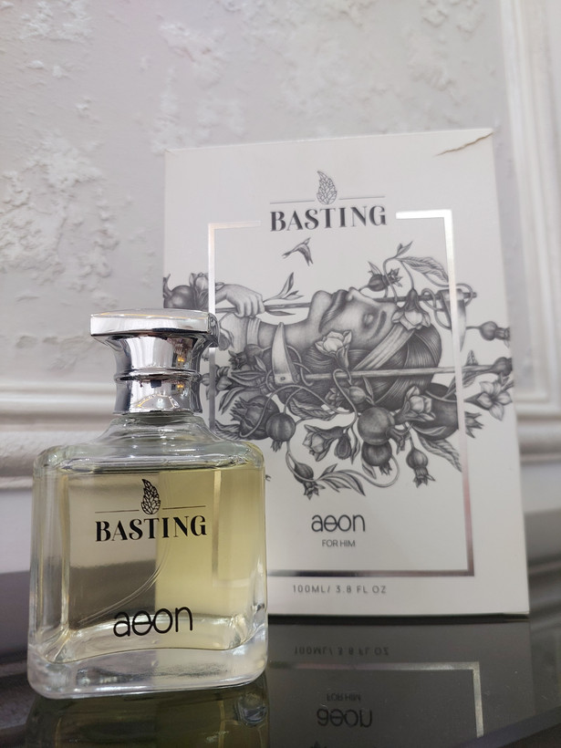 ادکلن Aeon برند Bastings رایحه خنک و لاکچری مردانه